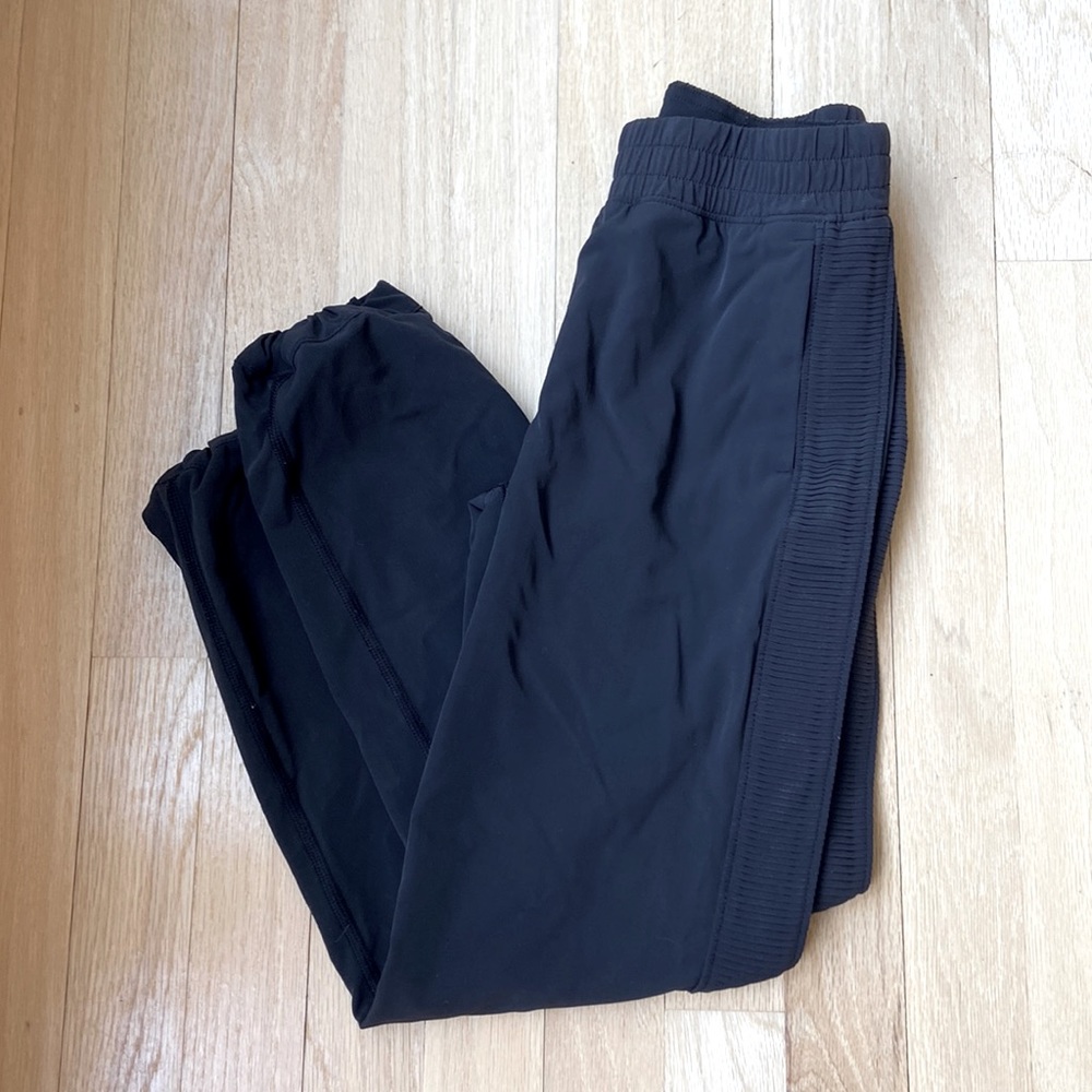 Ivivva by Lululemon girls black dance yoga pants, size 8